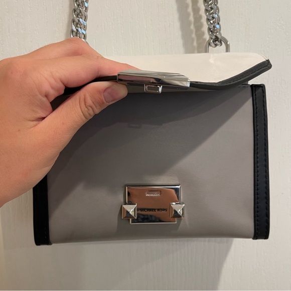 Michale Kors Whitney mini Tri-Color Leather
Convertible Shoulder Bag - Picture 8 of 10